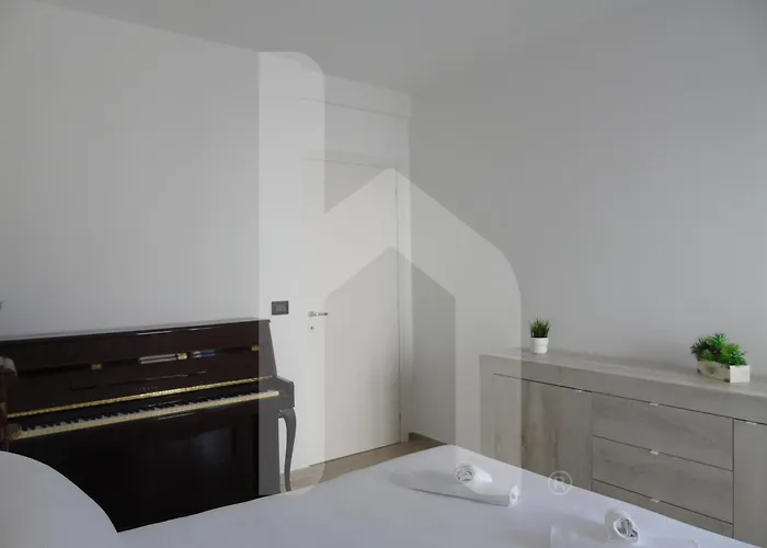 Homiday - Civico 3 *